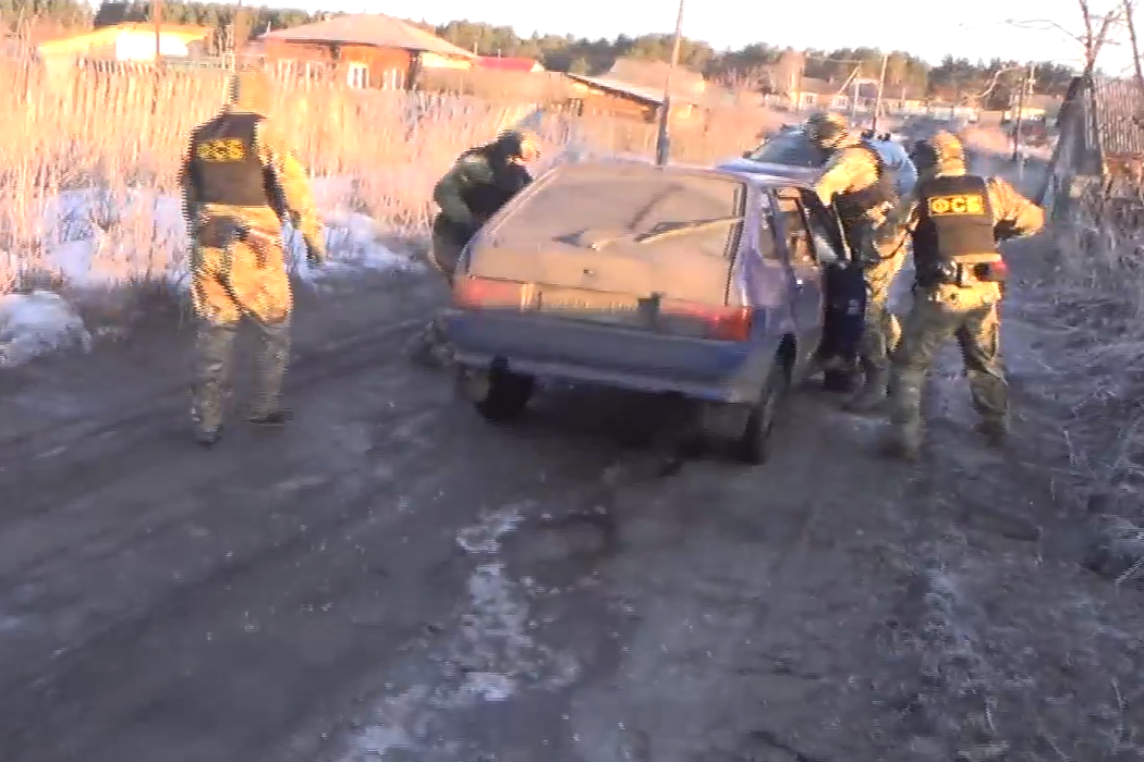 В Челябинске ФСБ задержала оружейных «мастеров»