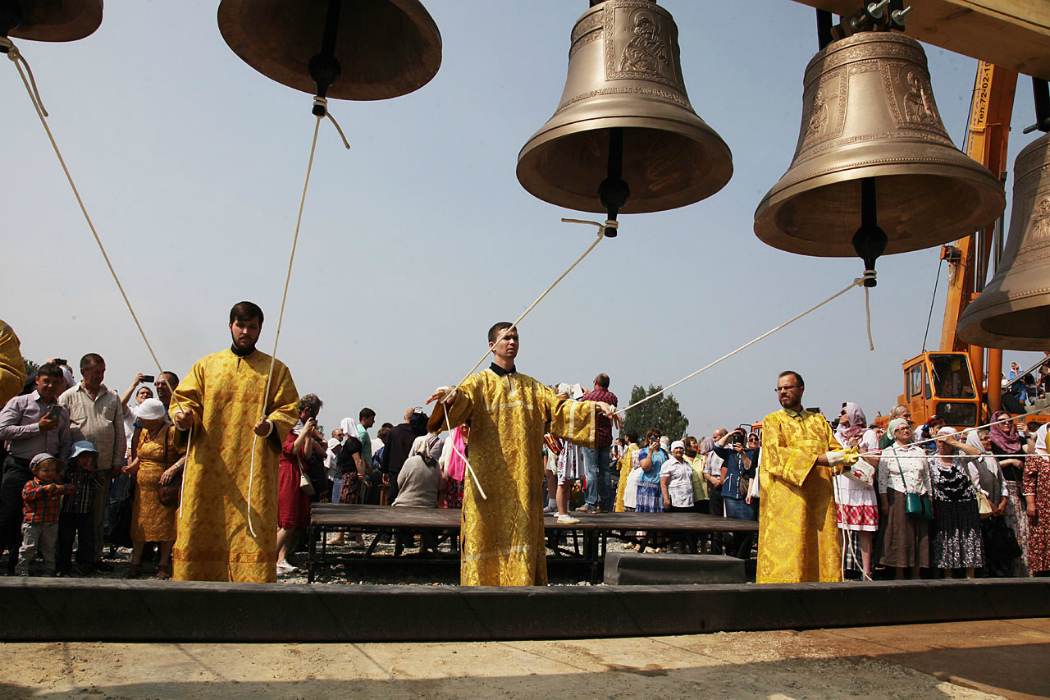 Освящение колокола для нового собора