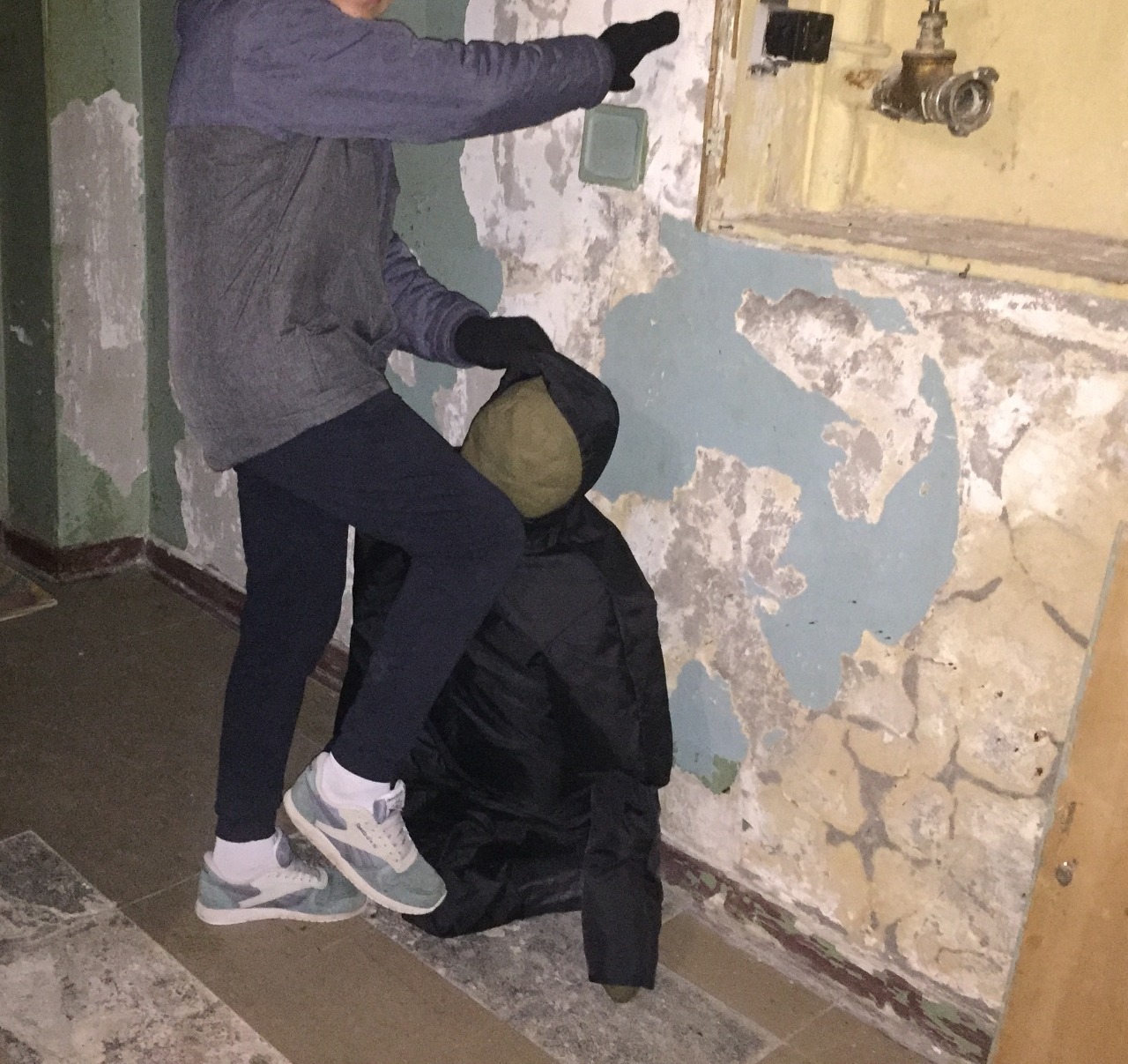 убили человека в лесном