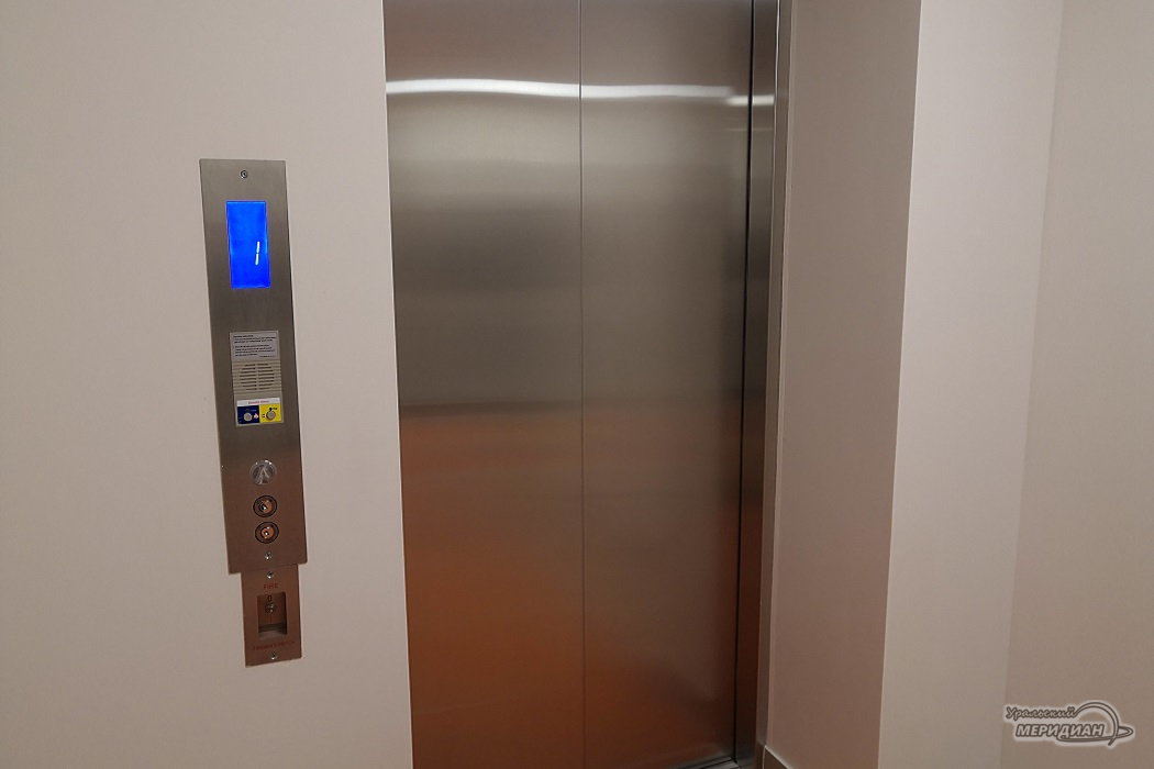 лифт в больнице