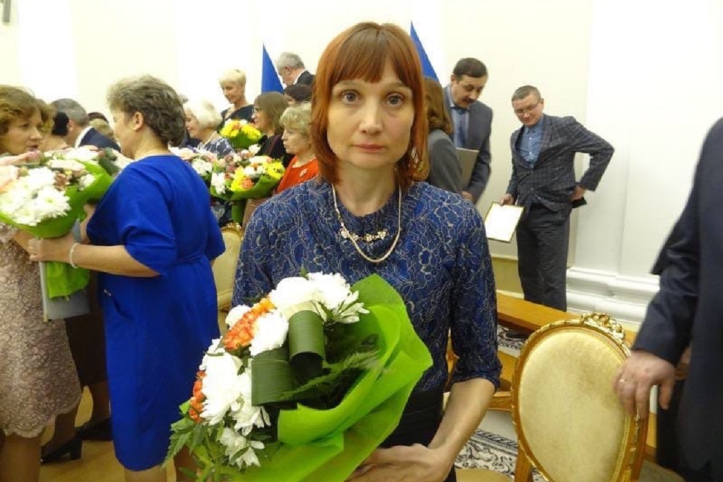 Моор наградил жительницу Ялуторовска за спасение пенсионерки из пожара