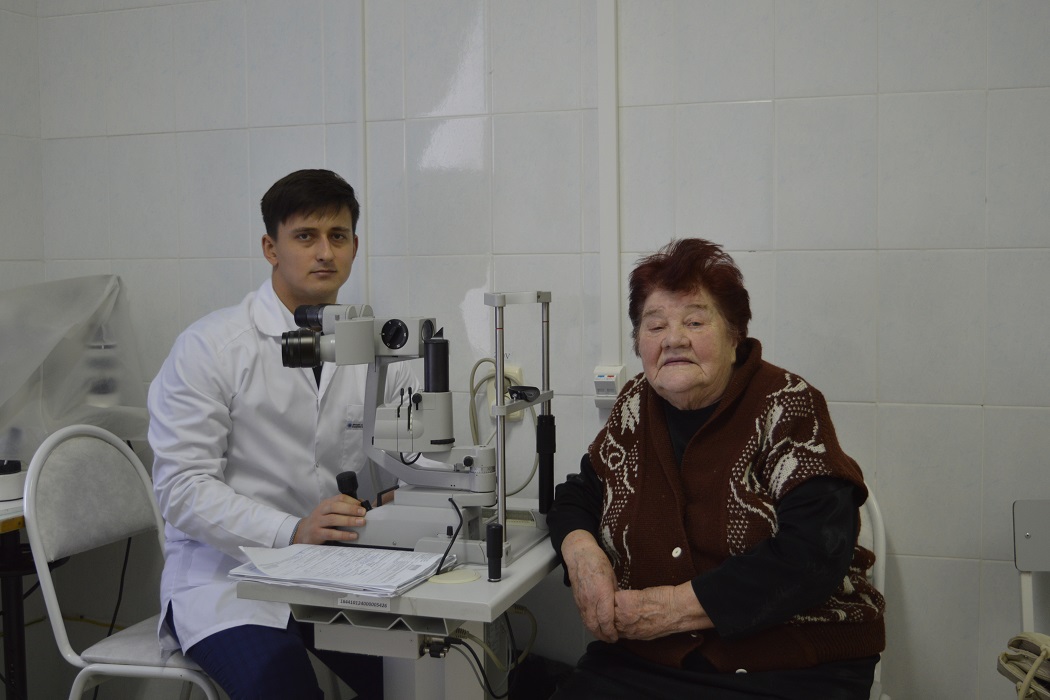 Ишимские врачи спасли зрение 83-летней пациентке с глаукомой