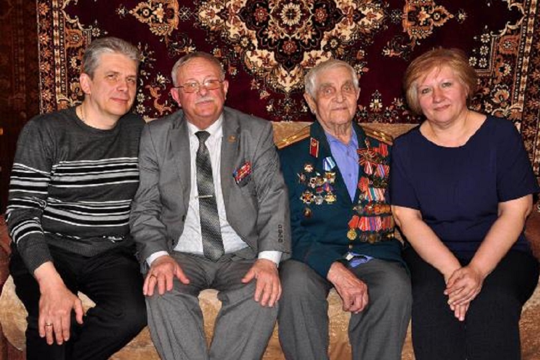 В Екатеринбурге 95-летний фронтовик, бравший Берлин, получил квартиру