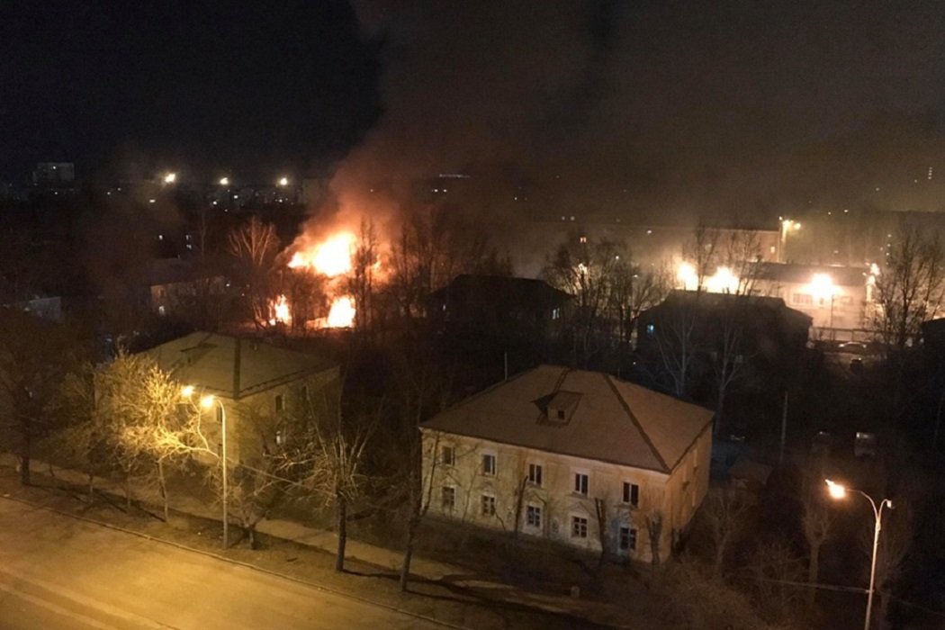 В Екатеринбурге задержали подозреваемого в поджоге домов на Уралмаше