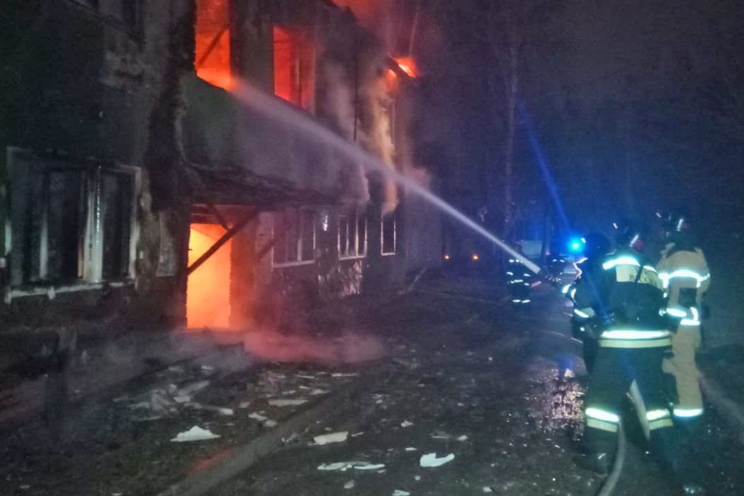 В Екатеринбурге ночью сгорел ещё один двухэтажный барак