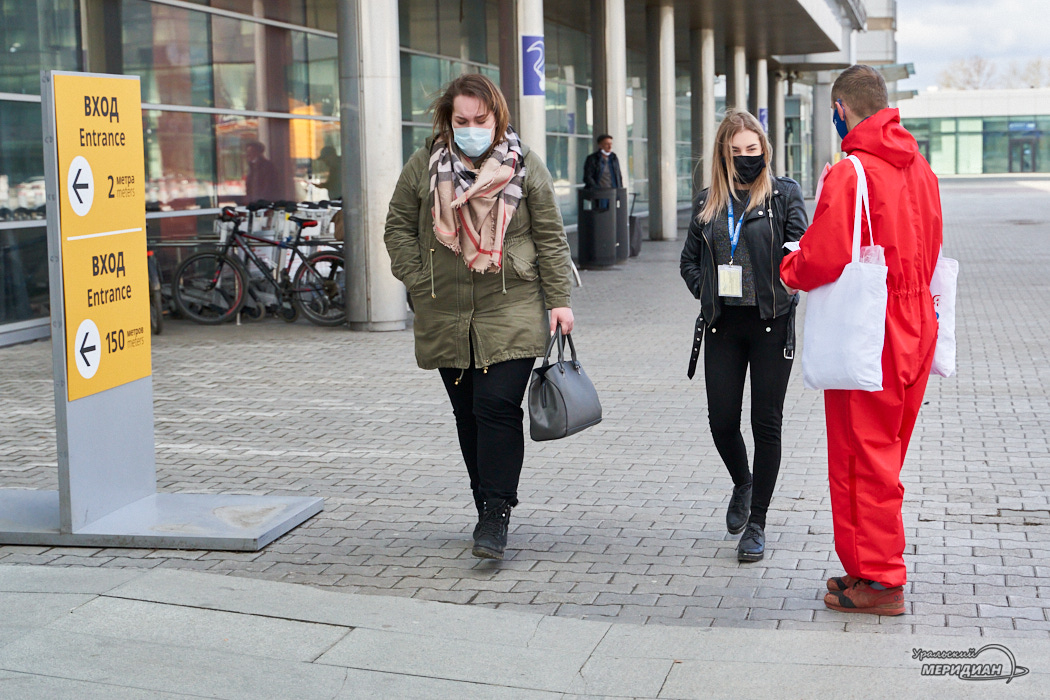 волонтеры карантин мы вместе маска медицина пешеход