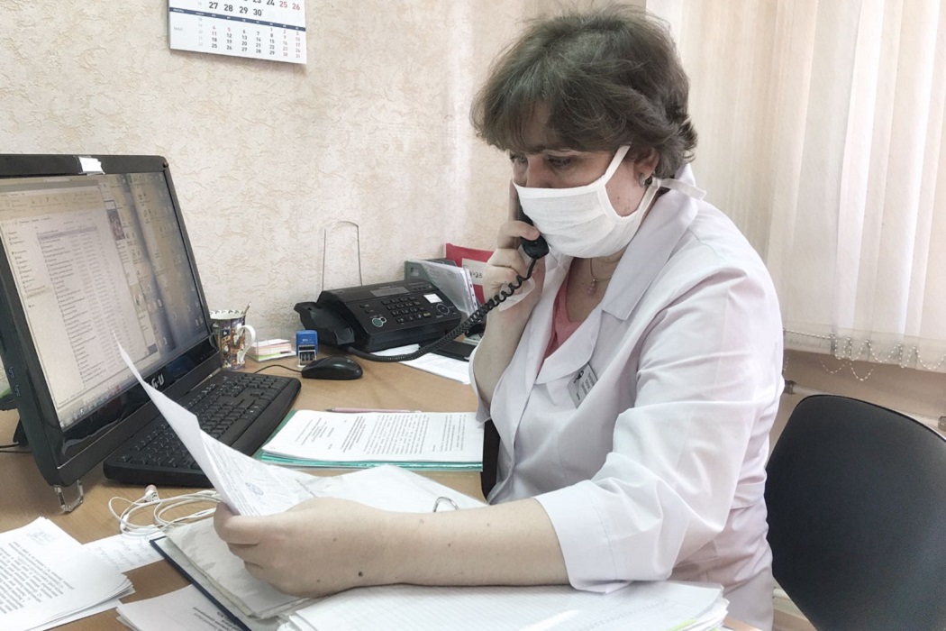 врач больница поликлиника коронавирус в маске