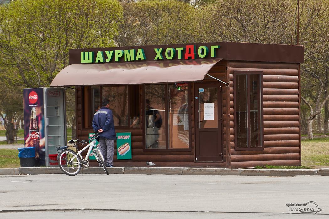 В Екатеринбурге накрыли шаурмячный цех с накачанной гелем курятиной
