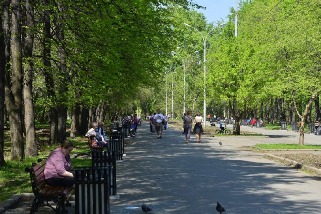 В Екатеринбурге Парк XXII партсъезда огородили забором