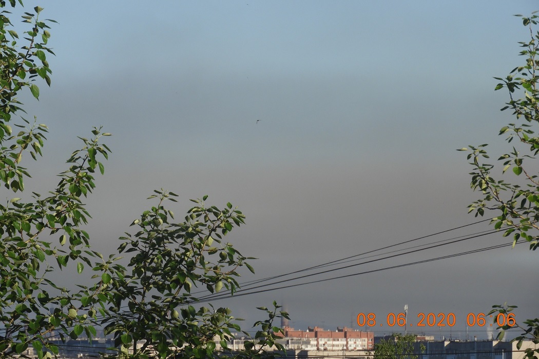 В небе Нижнего Тагила из-за выбросов появилось оранжевое облако