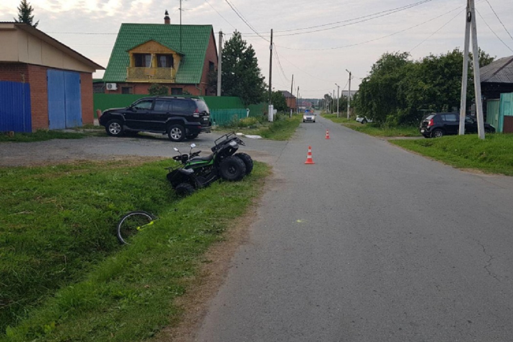 В Тюменском районе подросток на квадроцикле сбил 7-летнего велосипедиста