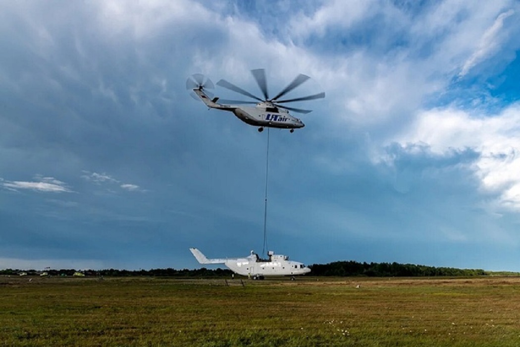 Из Сургута в Тюмень доставили самый большой вертолёт в мире