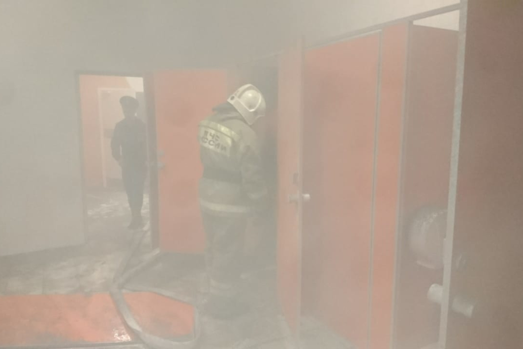 В Екатеринбурге произошел пожар в ТЦ «КомсоМолл»