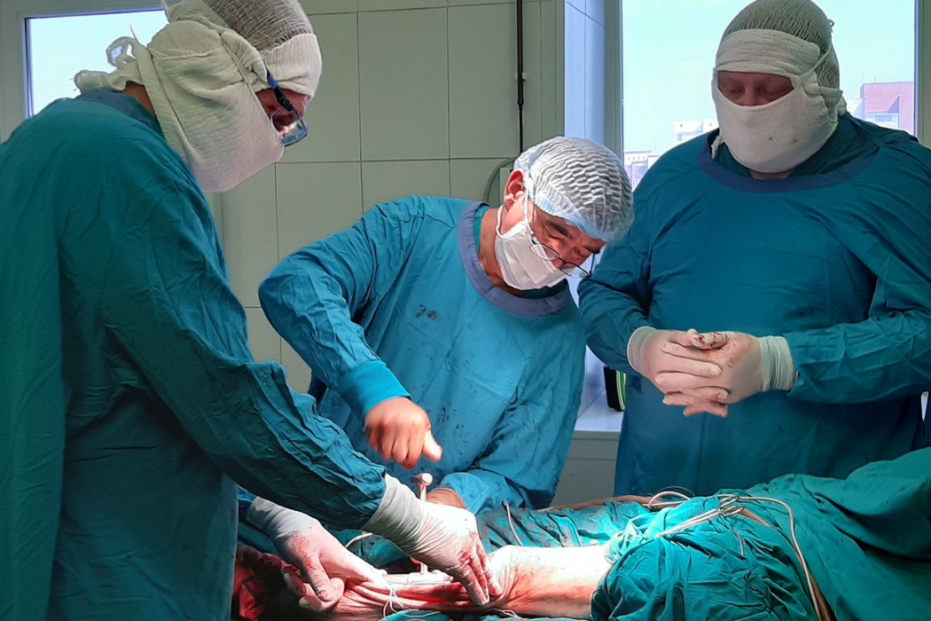В Тюмени мужчине с раком кости выполнили онкопротезирование