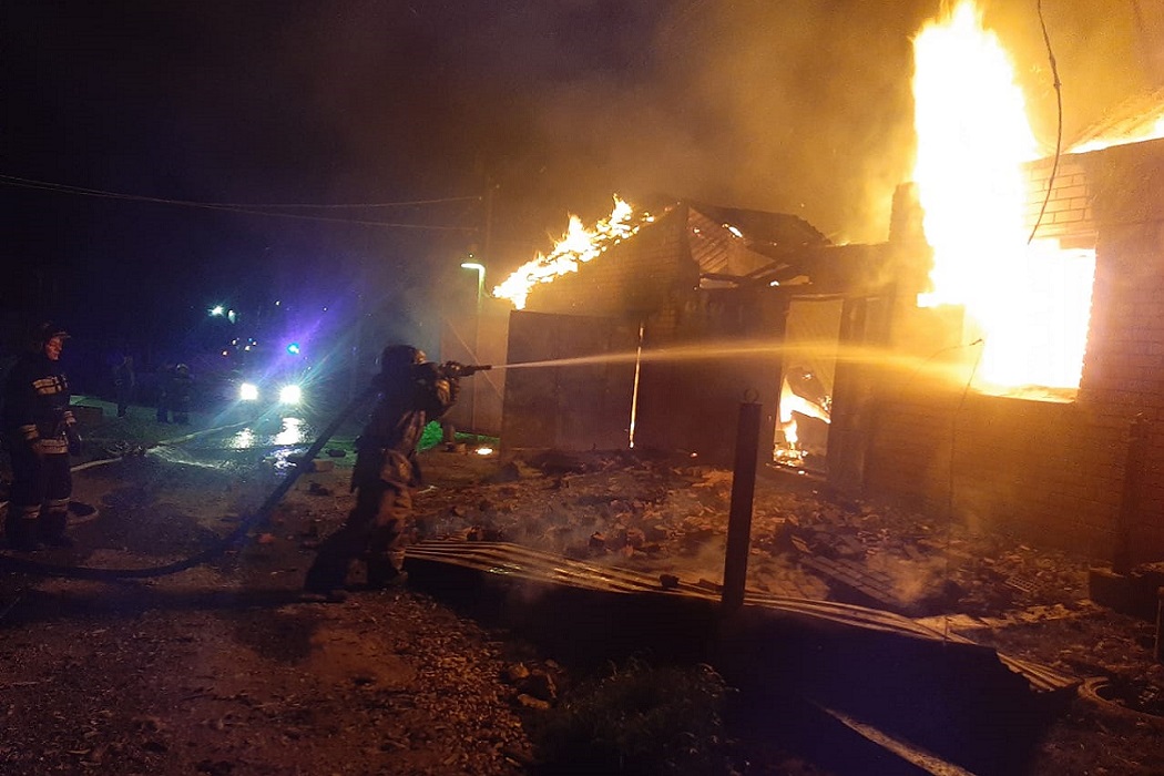 В Горном Щите сгорел частный жилой дом