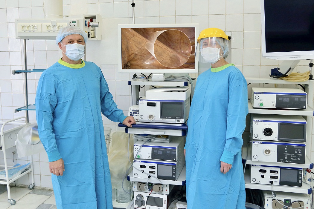 Тобольские хирурги получили высококлассные эндоскопические стойки