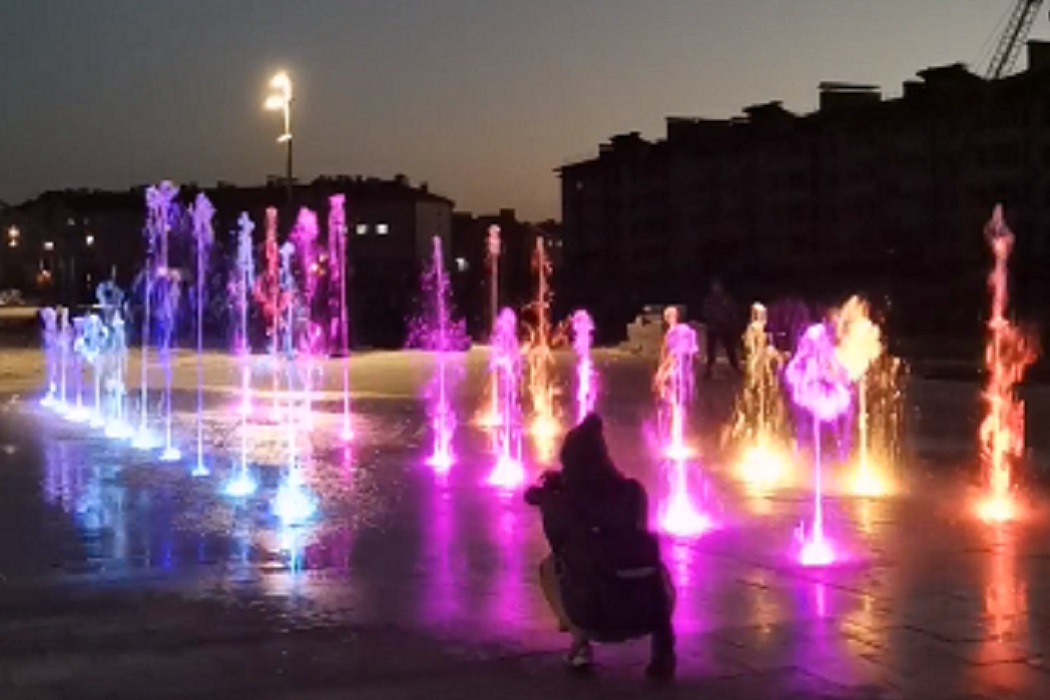 В Берёзовском открыли первый пешеходный фонтан