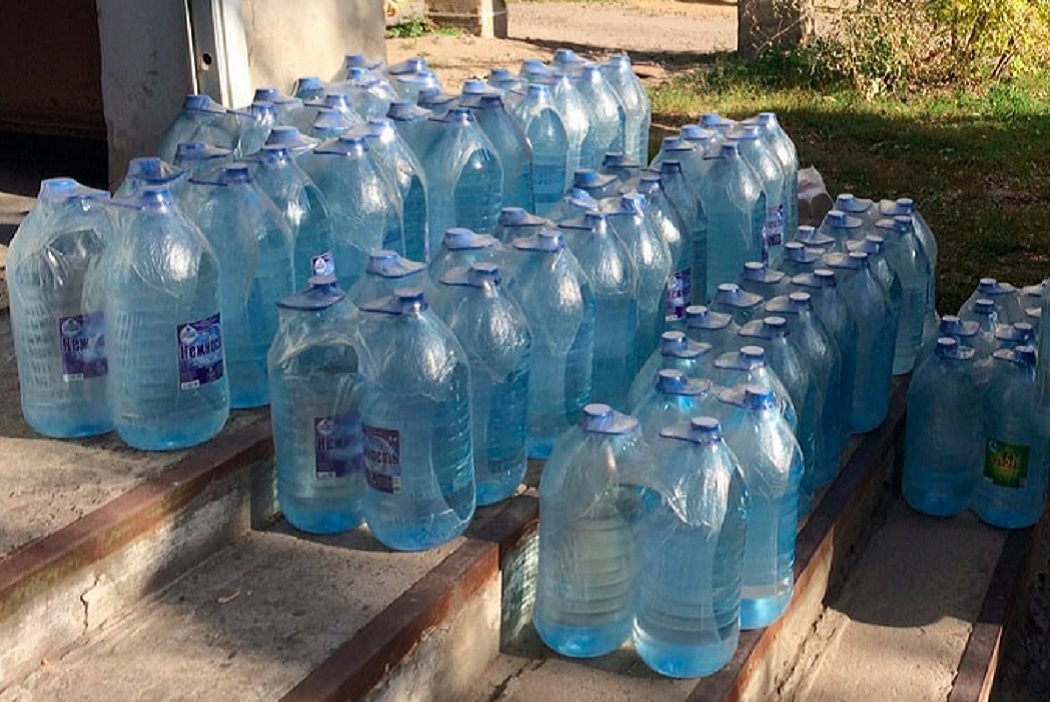 200 Бутылка воды. Минеральные воды Урала. Баклажки из 200-х. Питьевая вода Курганской области. Минеральные воды курганской области