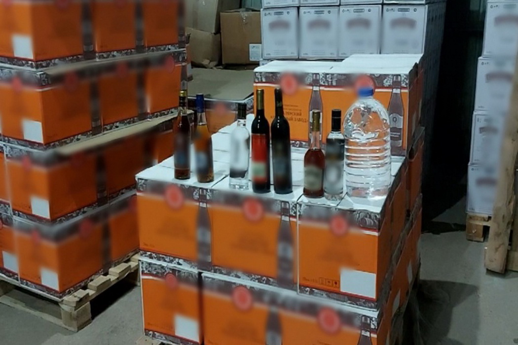 В Свердловской области закрыли подпольный цех по производству алкоголя 