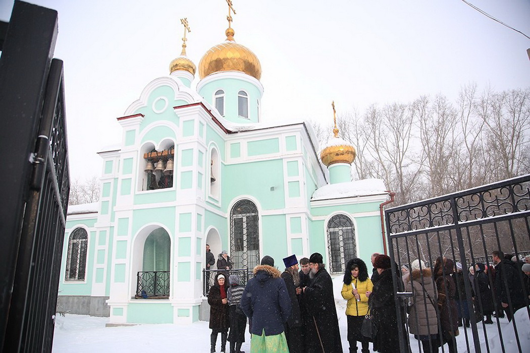 В Екатеринбурге сторонники экс-схиигумена Сергия пытались захватить храм