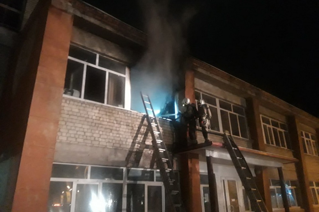 В Каменске-Уральском при пожаре в психбольнице эвакуировали 80 человек