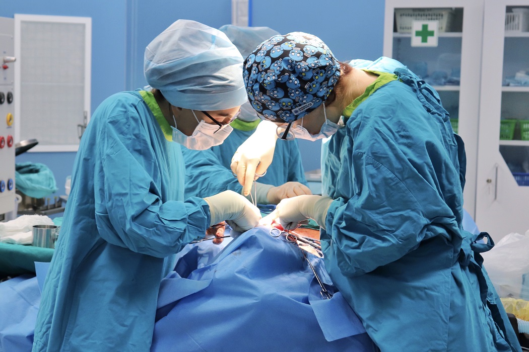 операция больница хирурги