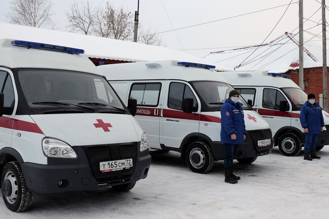 В Областную больницу №11 поступило 7 новых машин скорой помощи