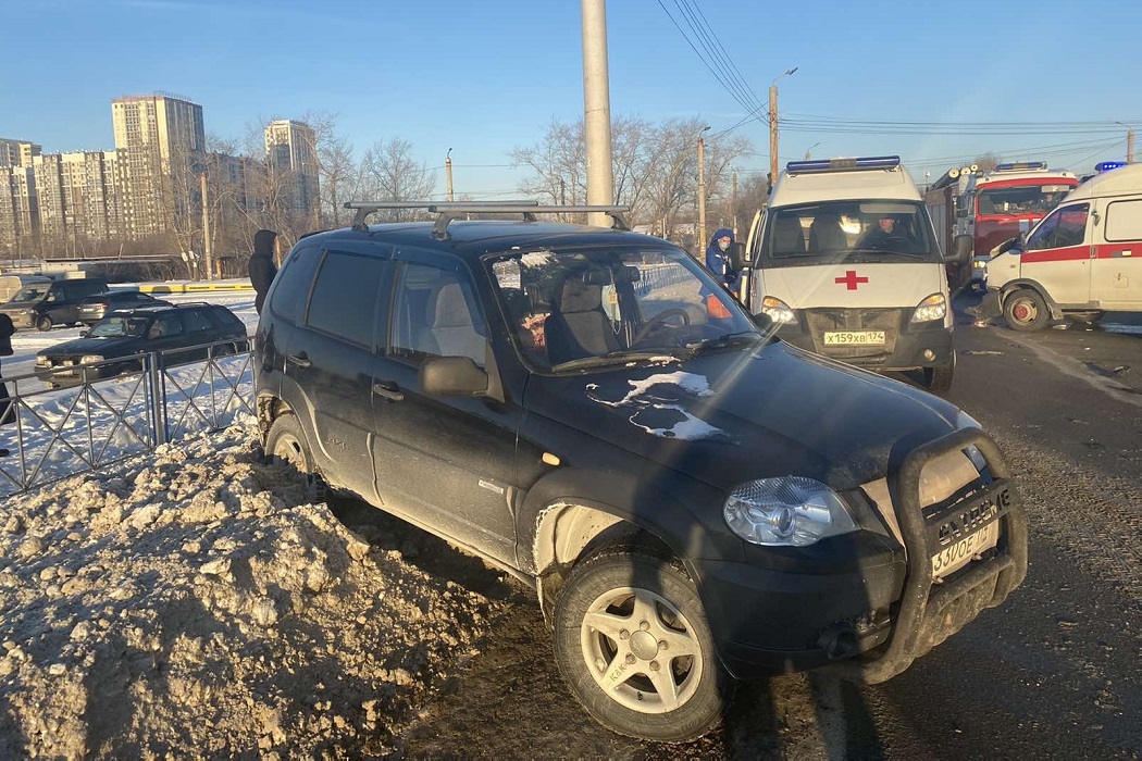 На выезде из Челябинска машина скорой помощи попала в аварию