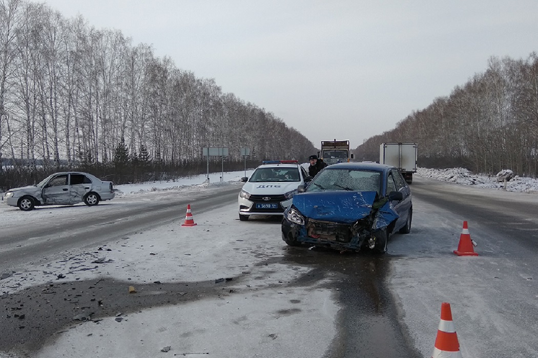 В ДТП на трассе «Екатеринбург – Шадринск – Курган» пострадали трое взрослых и 15-летний подросток