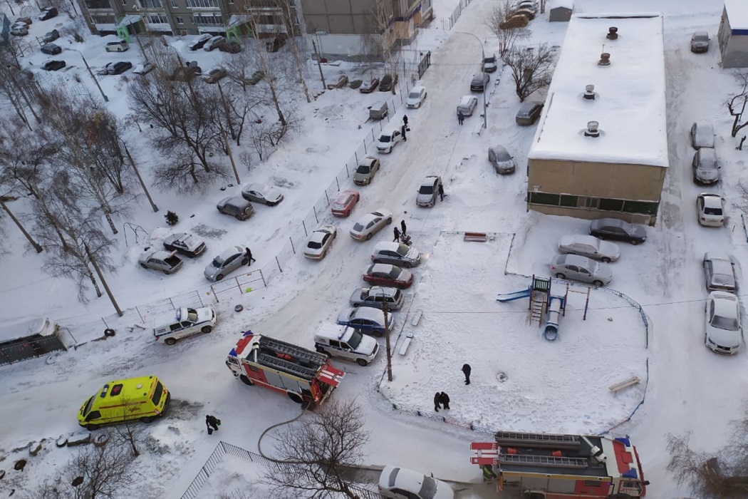В Екатеринбурге во время пожара в 16-этажке эвакуирован 31 человек