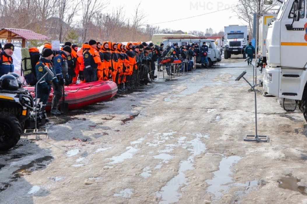 Новости про курганскую область. МЧС подготовилось к приему беженцев в Веселово-Вознесенке.