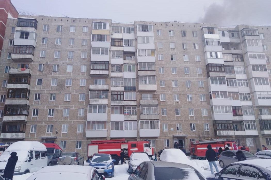 В Берёзовском из-за пожара в многоэтажке эвакуировали 19 человек