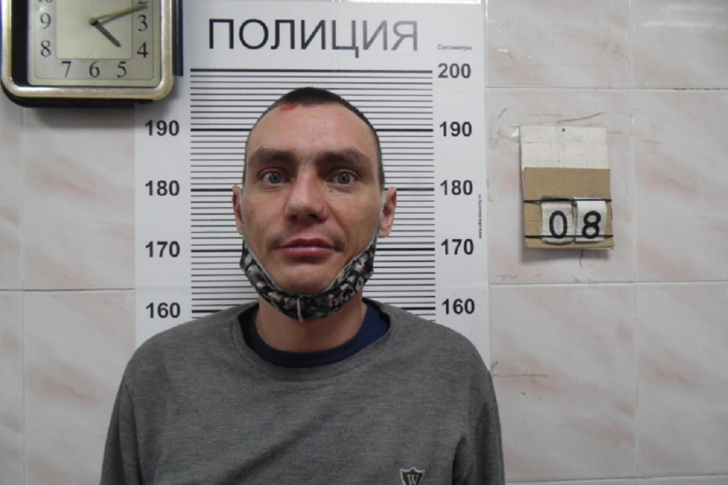 В Екатеринбурге задержан грабитель салона сотовой связи на Бардина
