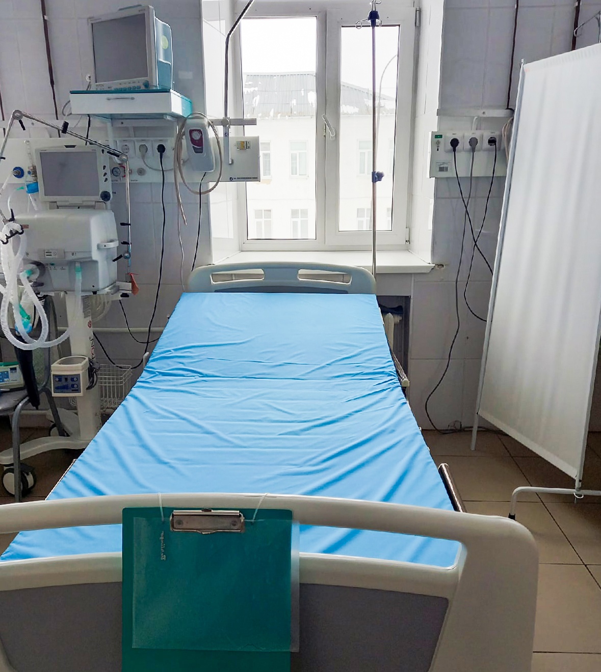 Ялуторовской больнице подарили две функциональные кровати 1