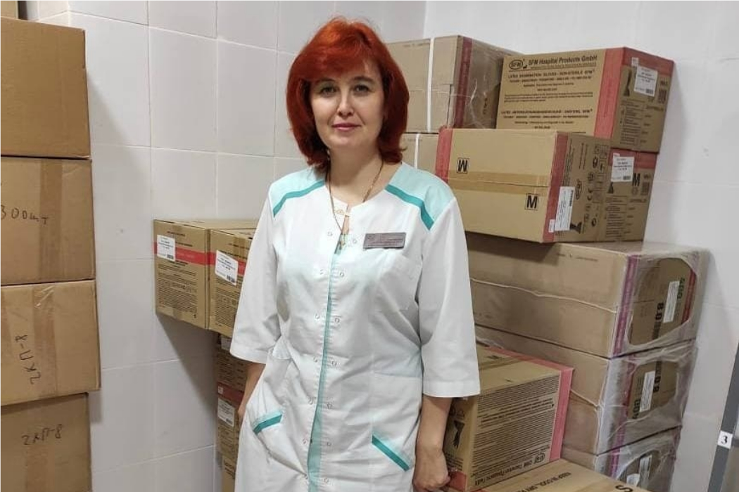 442 коробки с перчатками передал фонд в челябинскую поликлинику №8