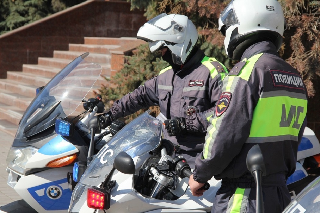 Автоинспекторы-мотоциклисты открыли мотосезон в Тюмени