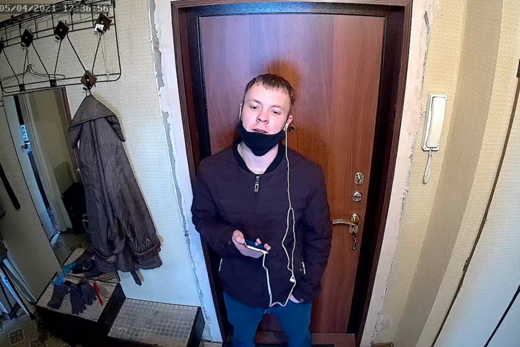 В Екатеринбурге укравший 80 тысяч у пенсионерки мошенник попал на видео