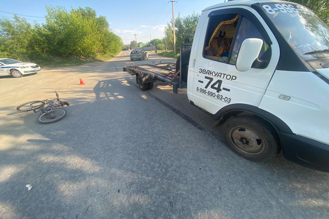 В Челябинске грузовик сбил 13-летнего велосипедиста