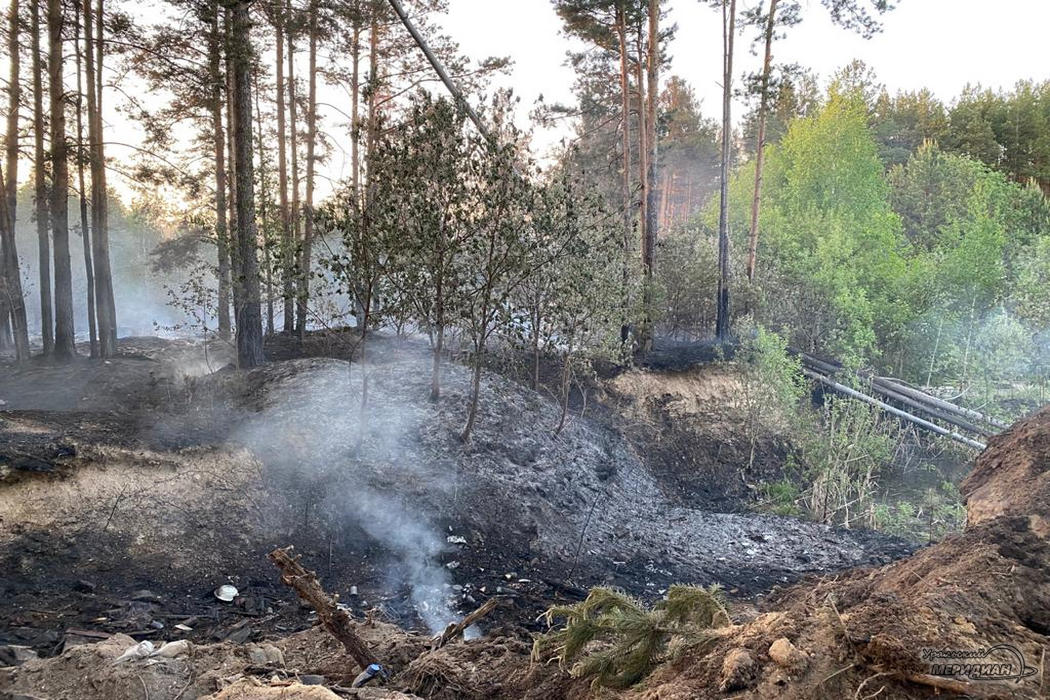 Под Екатеринбургом у посёлка Безречного опять бушует лесной пожар