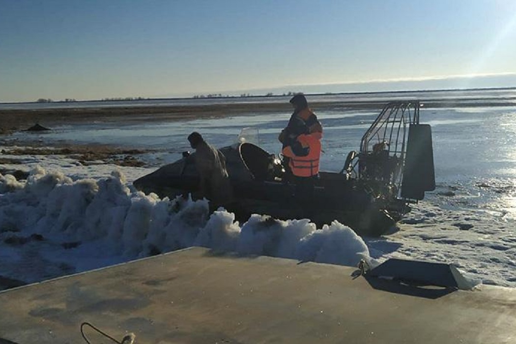 Ямальские спасатели дважды за час помогли семье тундровиков 1