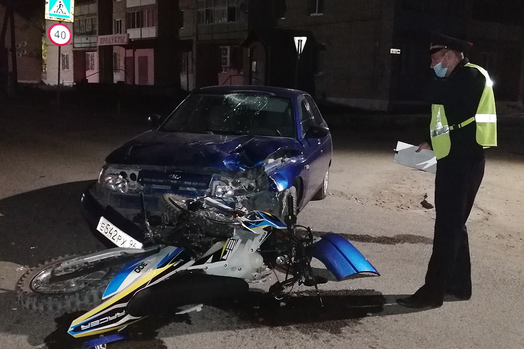 В ДТП в Свердловской области получили тяжелые травмы два мотоциклиста