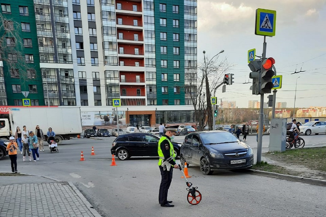 В Екатеринбурге в ДТП на Щербакова пострадал 3-летний малыш