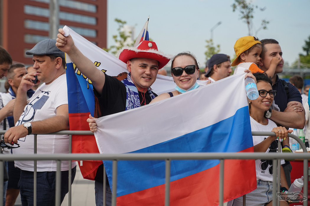 На «Екатеринбург-Арене» горожане поддержали сборную России по футболу