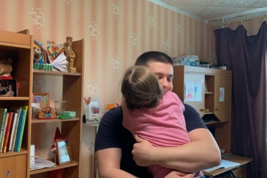 Пожарный из Магнитогорска обратился к Путину чтобы сохранить семью