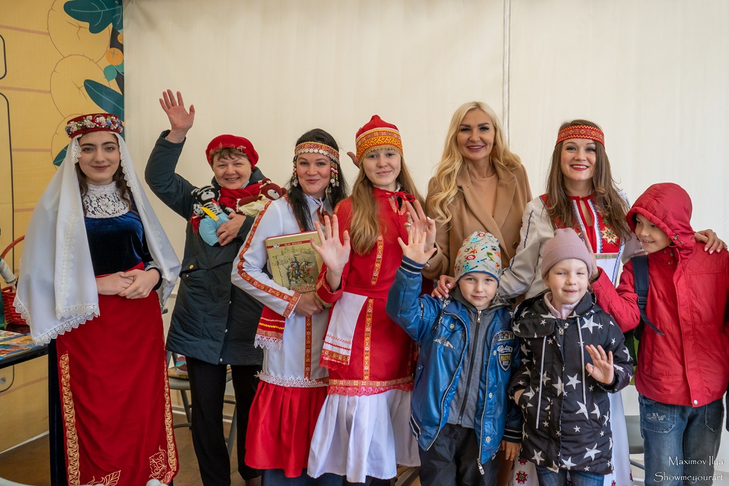 В Екатеринбурге прошёл фестиваль неизвестных сказок «Дикоросы»