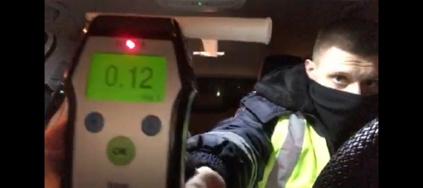 Автоинспекторы задержали 17-летнюю пьяную тюменку на иномарке