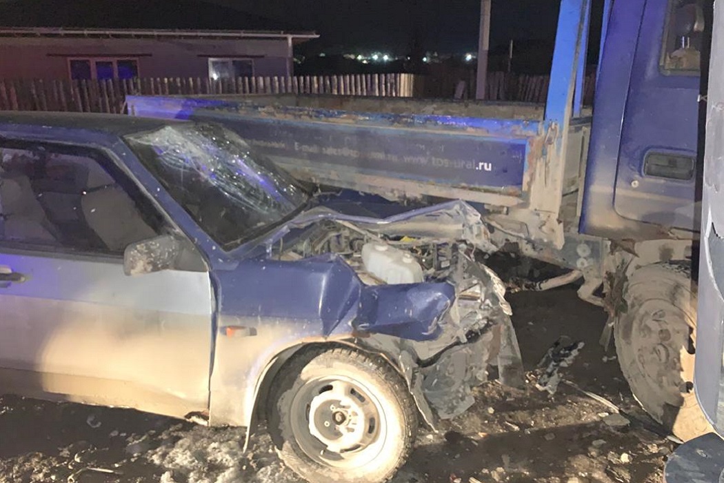 В Горном Щите в ДТП пострадали 18-летний водитель и 17-летний пассажир ВАЗа