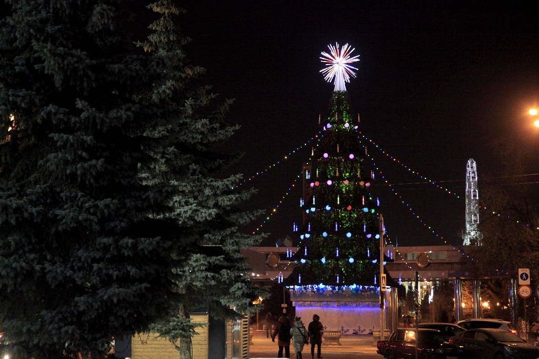 На площади 400-летия Тюмени появятся световой фонтан и «Новогодние свечи» 4