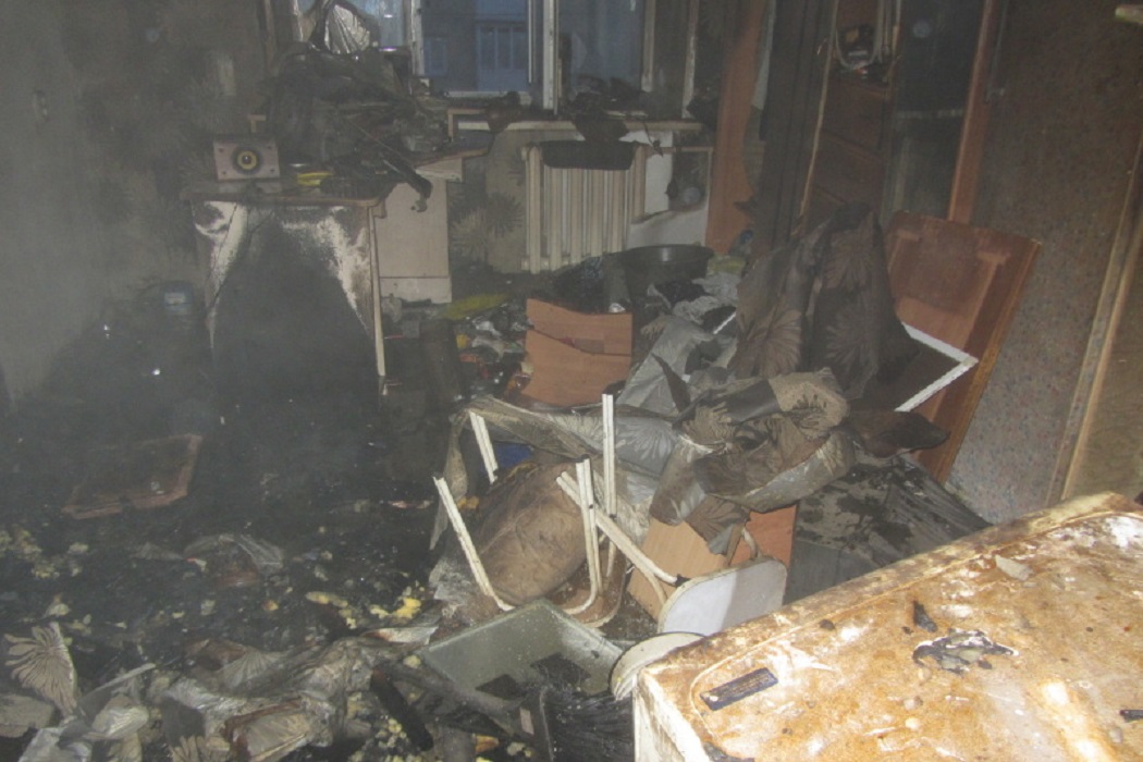 В Ишиме из-за курения в квартире в пожаре погиб мужчина