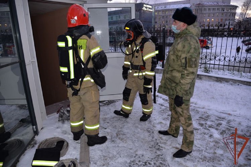 Росгвардия и МЧС в Югре отработали взаимодействие при тушении пожара